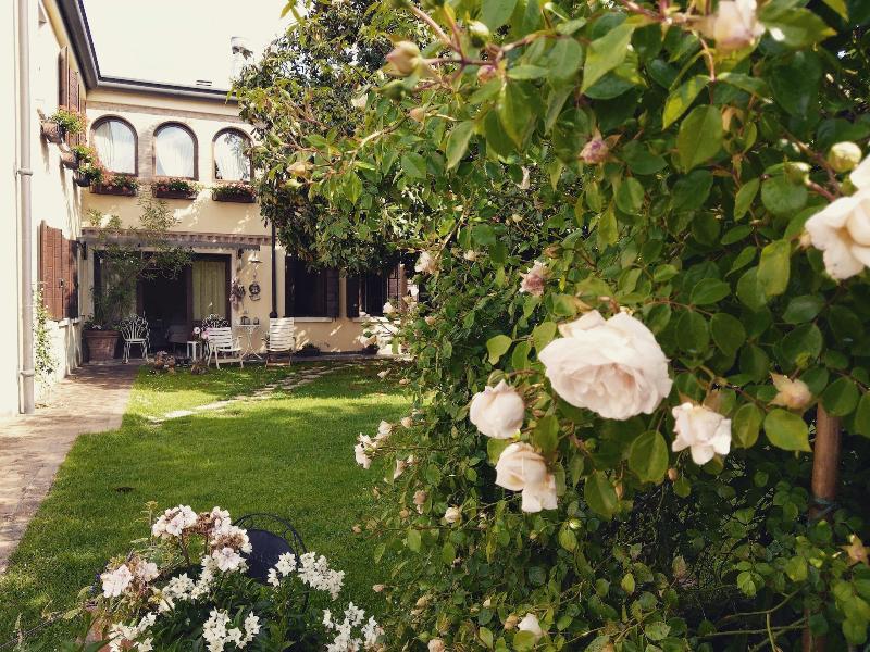 Casa Camilla - Genel