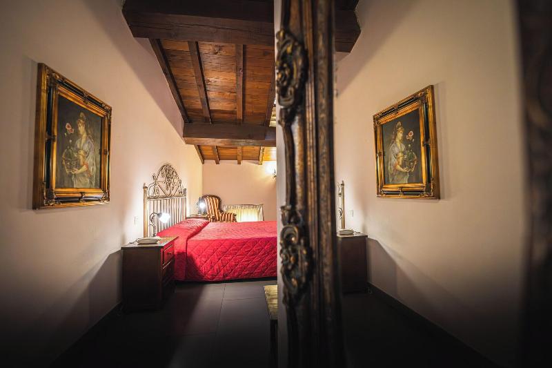 La Tavola Rotonda - Lobi
