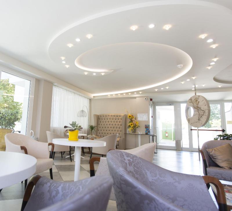Nero D'Avorio Aparthotel & SPA - Lobi