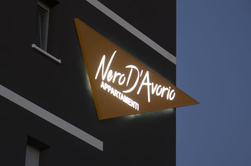 Nero D'Avorio Aparthotel & SPA - Genel