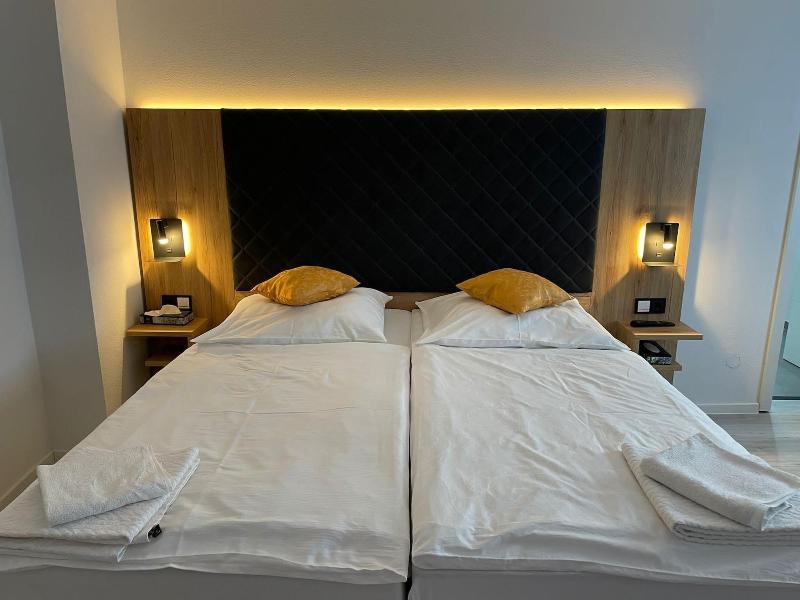 Hotel Und Restaurant Bella Italia - Oda