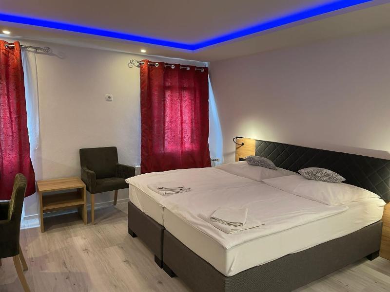 Hotel Und Restaurant Bella Italia - Oda