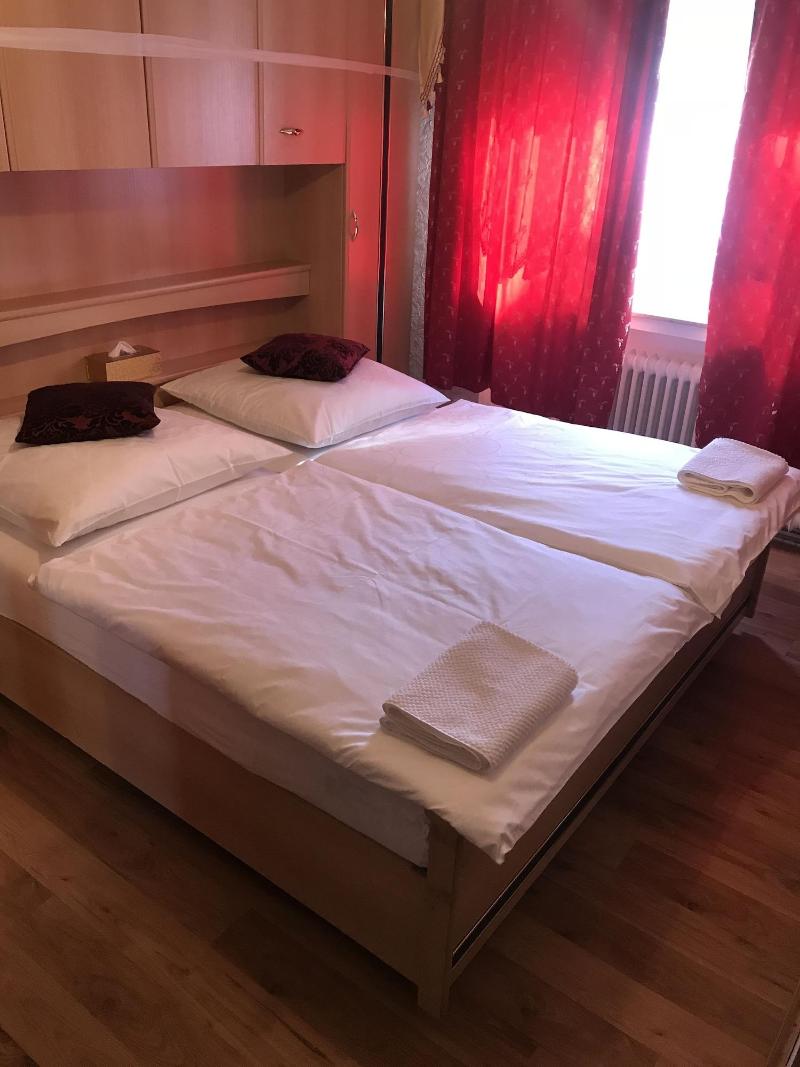 Hotel Und Restaurant Bella Italia - Oda