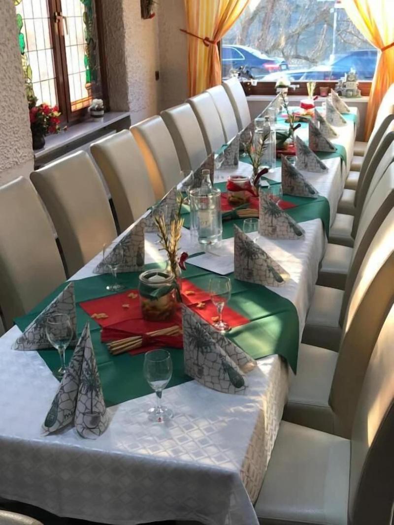 Hotel Und Restaurant Bella Italia - Restoran