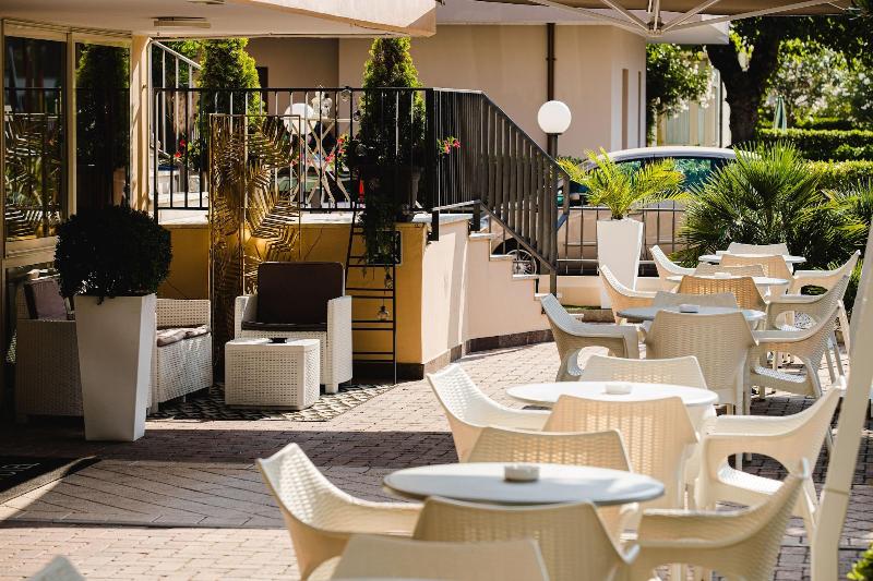 Unique Hotel - Oda