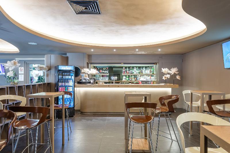 The Gate Hotel - Bar