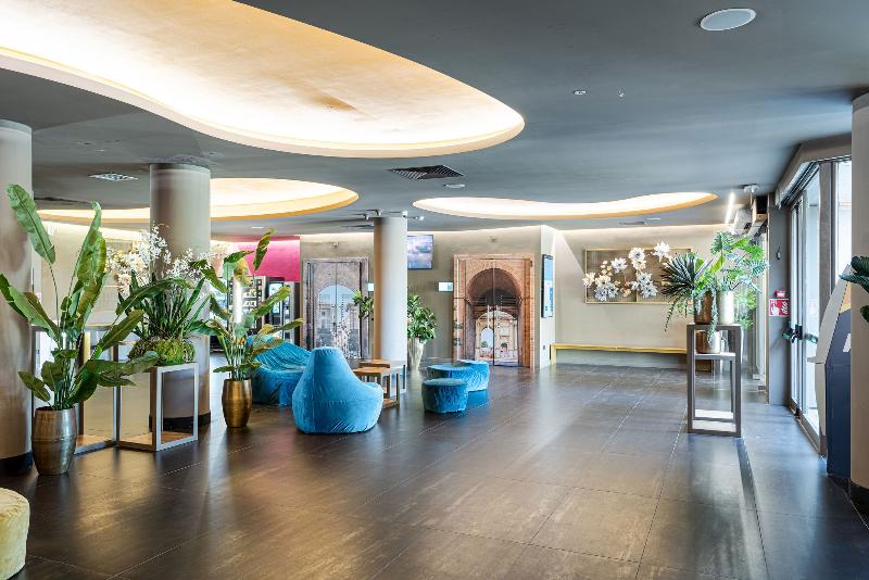 The Gate Hotel - Lobi
