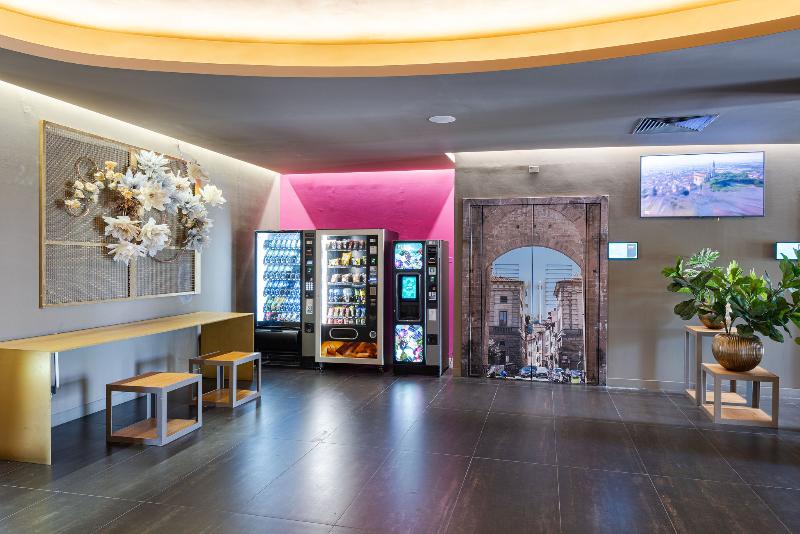 The Gate Hotel - Lobi