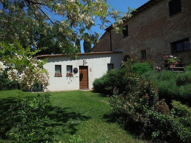 Al Giardino Degli Etruschi - Oda
