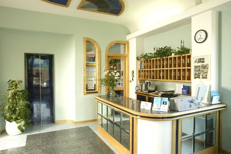 Elba Hotel - Lobi