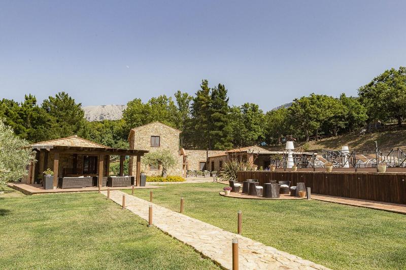 Casena Mongerrati - Genel