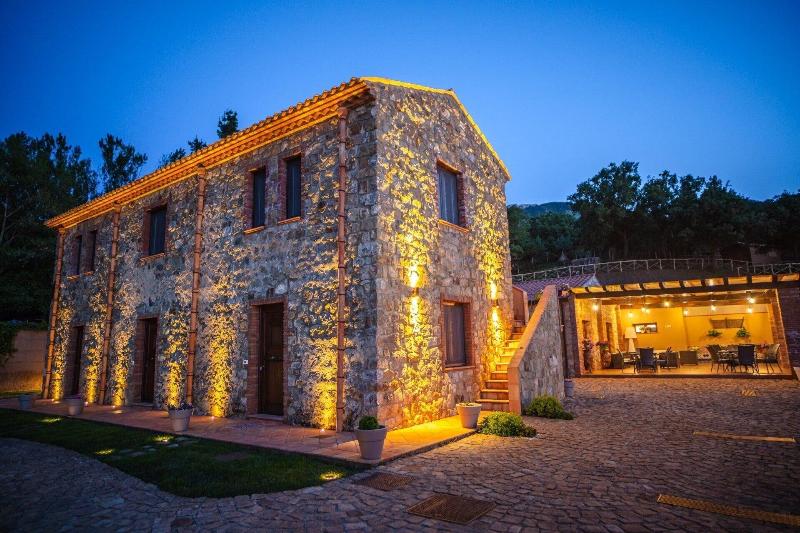 Casena Mongerrati - Genel