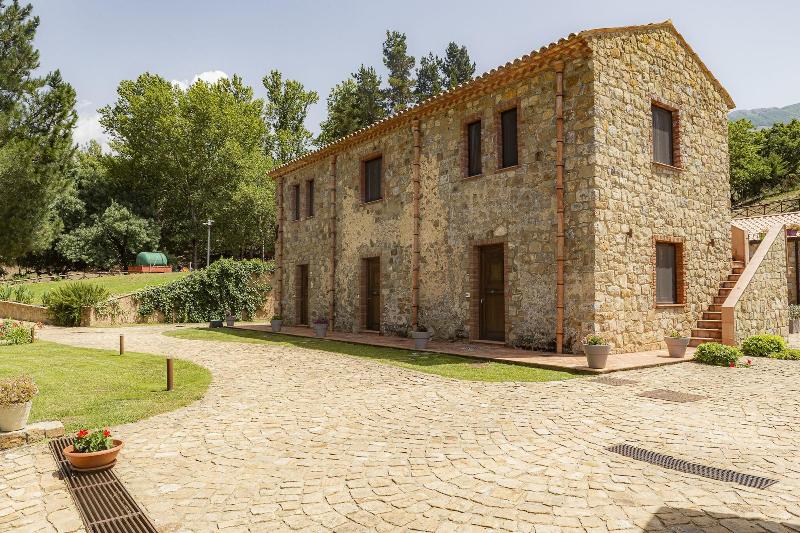 Casena Mongerrati - Genel