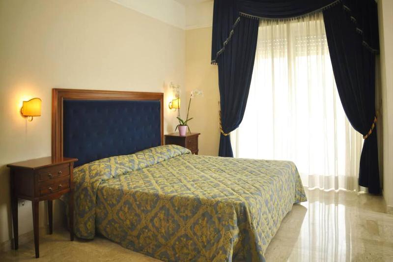 Mondial Park Hotel - Oda