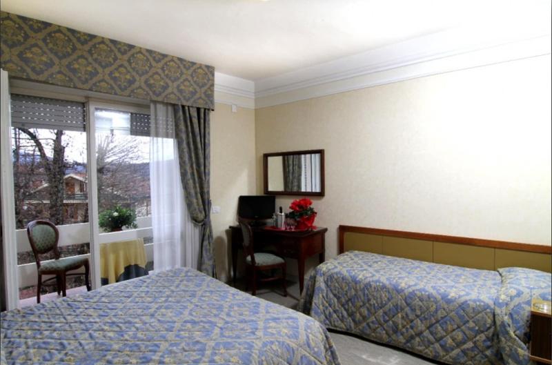 Mondial Park Hotel - Oda