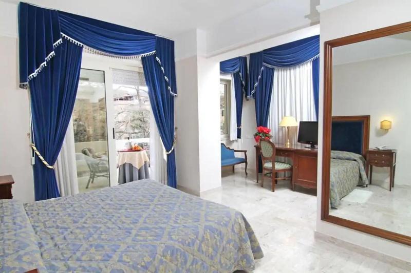 Mondial Park Hotel - Oda