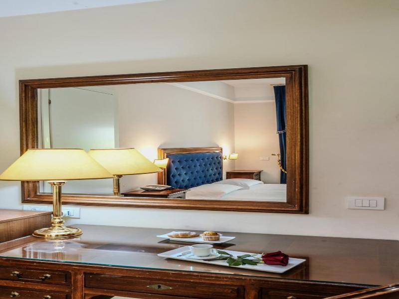 Mondial Park Hotel - Oda