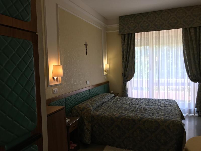Mondial Park Hotel - Oda