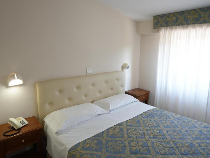 Mondial Park Hotel - Oda