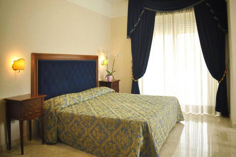 Mondial Park Hotel - Oda