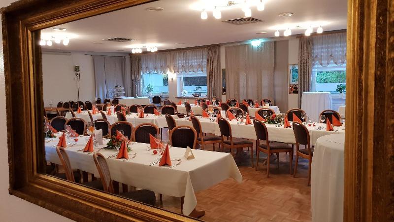 Schollers Restaurant Und Hotel - Lobi
