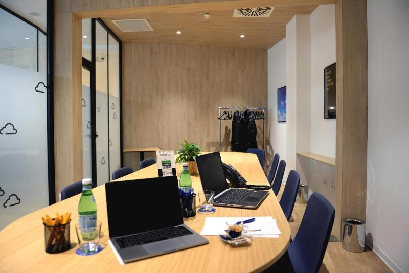 HelloSky Air Rooms & Lounge - Toplantı