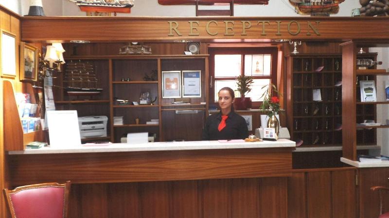 Hotel Columbus - Lobi