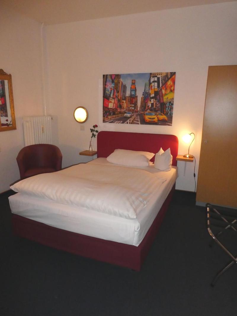 Hotel Columbus - Oda
