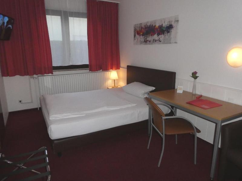 Hotel Columbus - Oda