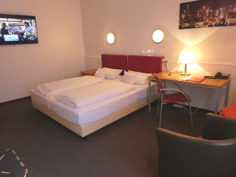 Hotel Columbus - Oda