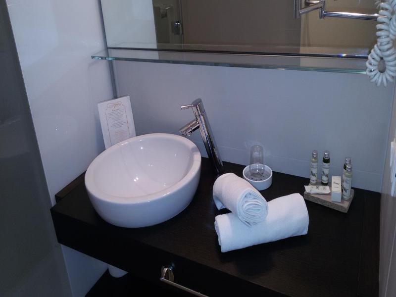 Relais Del Borgo Hotel E Spa - Oda