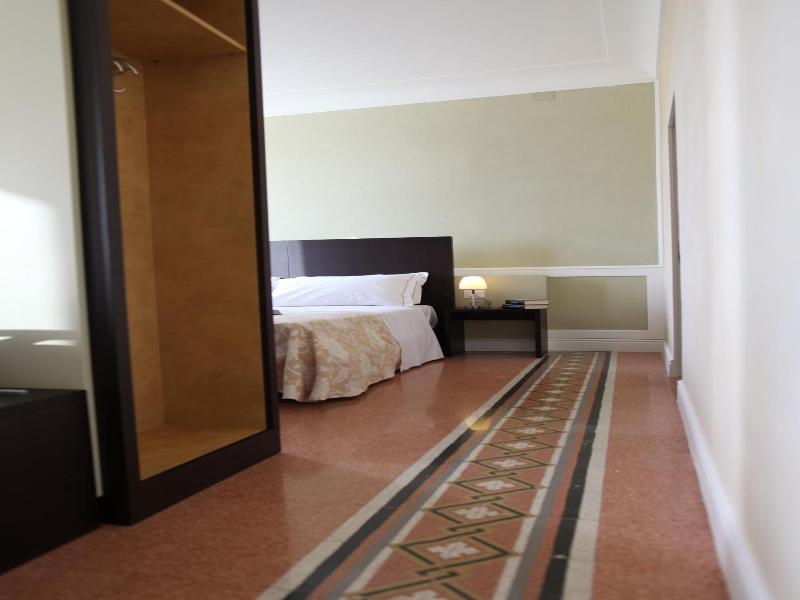 Relais Del Borgo Hotel E Spa - Oda