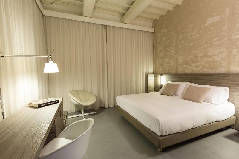 Hotel & Resort Le Colombare - Oda