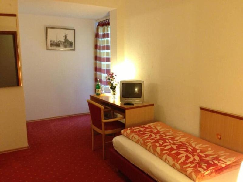 Waldhotel Porta Westfalica Garni - Oda