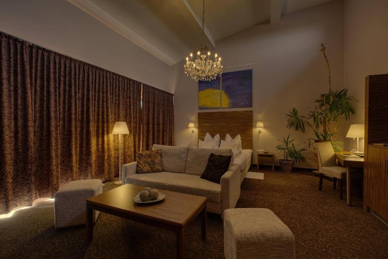 Mein Schlosshotel - Genel