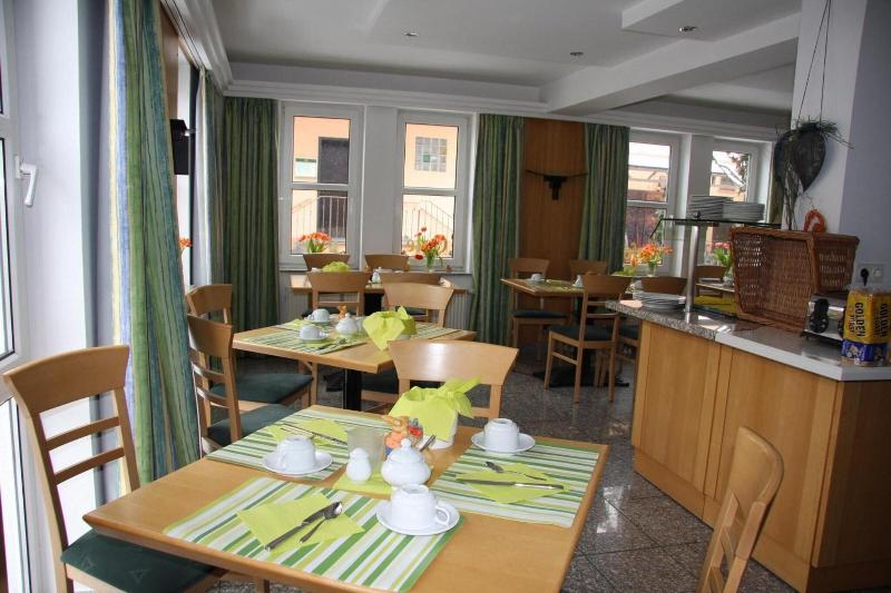 Hotel Gasthof Gruener Wald - Restoran