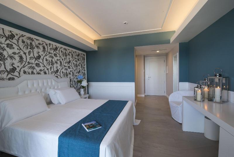 Bianco Riccio Suite Hotel - Oda