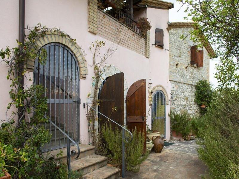 B&B With Pool and View of Assisi - Genel