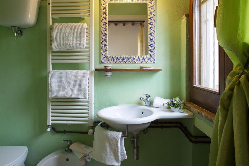 B&B With Pool and View of Assisi - Oda