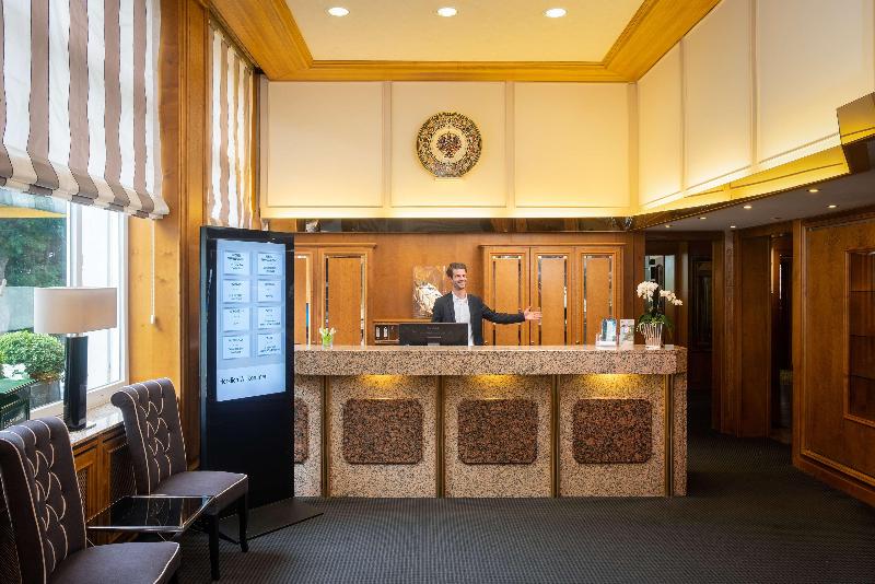 Parkhotel Am Taunus - Lobi