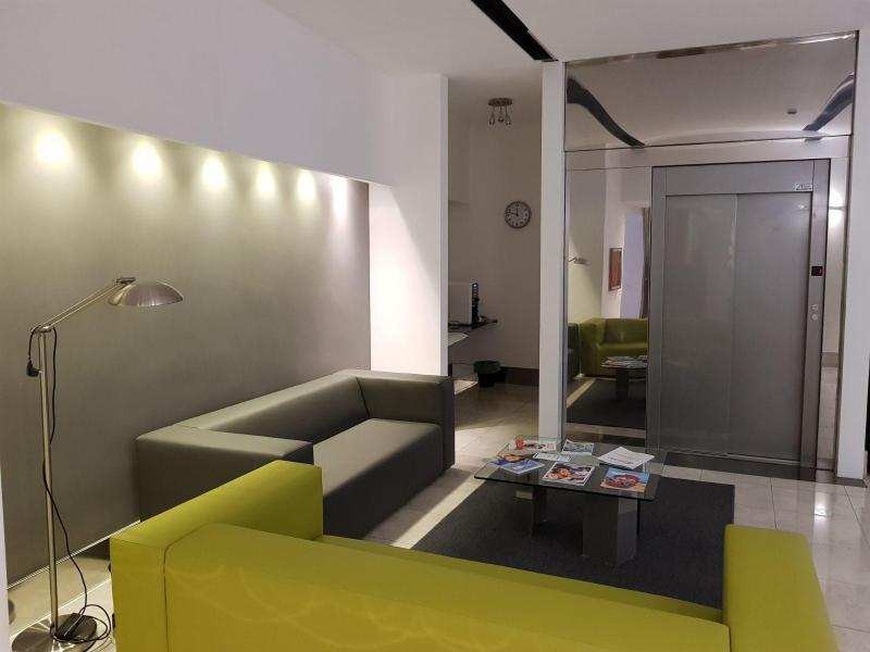 Hotel Artemide - Lobi