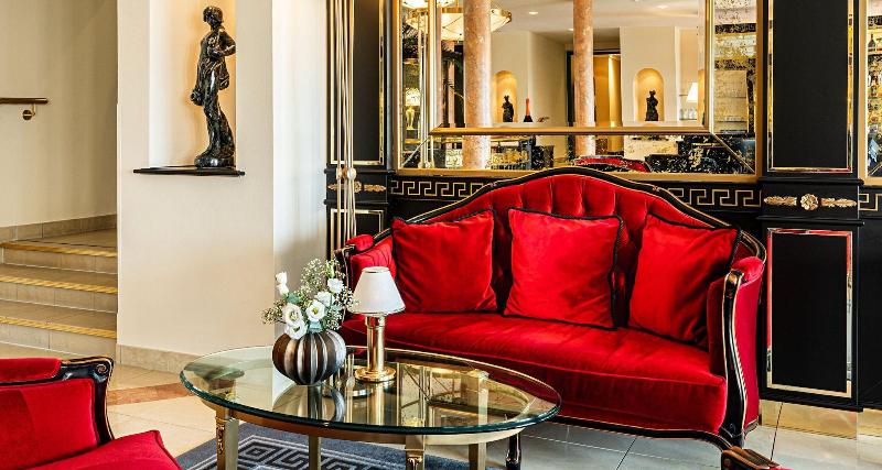 Victor's Residenz-Hotel Schloss Berg - Lobi