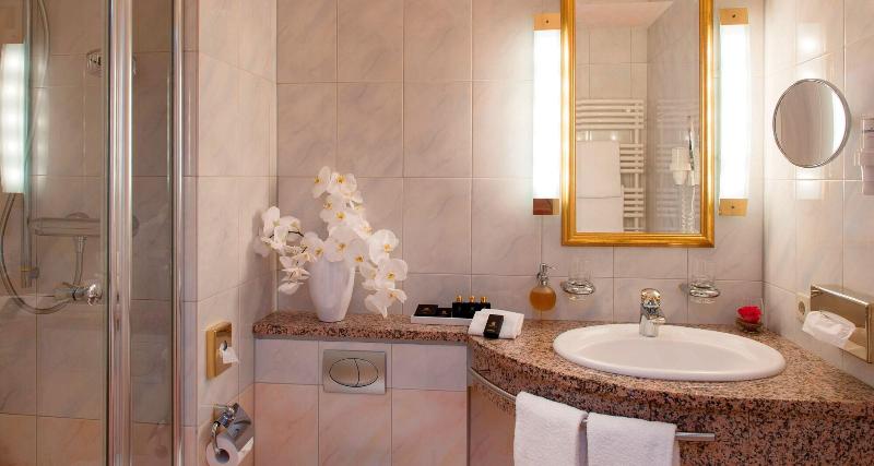 Victor's Residenz-Hotel Schloss Berg - Oda