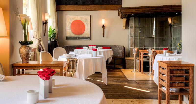 Victor's Residenz-Hotel Schloss Berg - Restoran