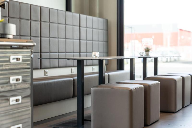 A2 Hotels Denkendorf - Lobi