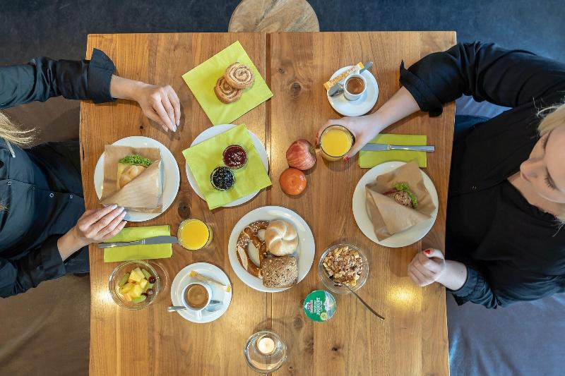 A2 Hotels Denkendorf - Restoran