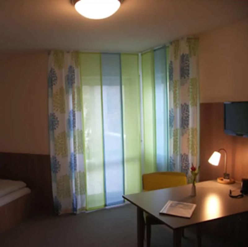Astra Hotel Garni - Lobi