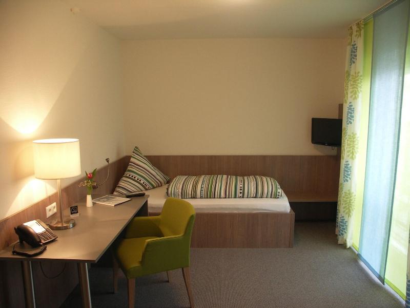 Astra Hotel Garni - Oda