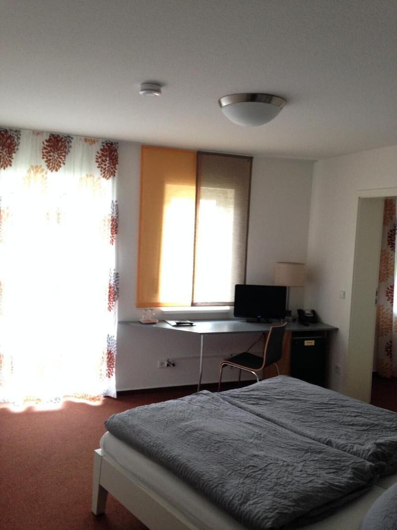 Astra Hotel Garni - Oda