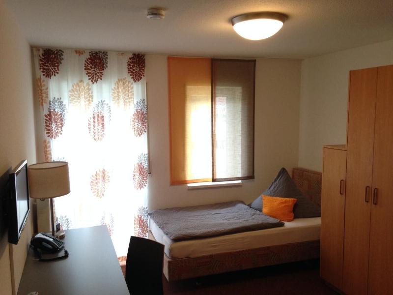 Astra Hotel Garni - Oda